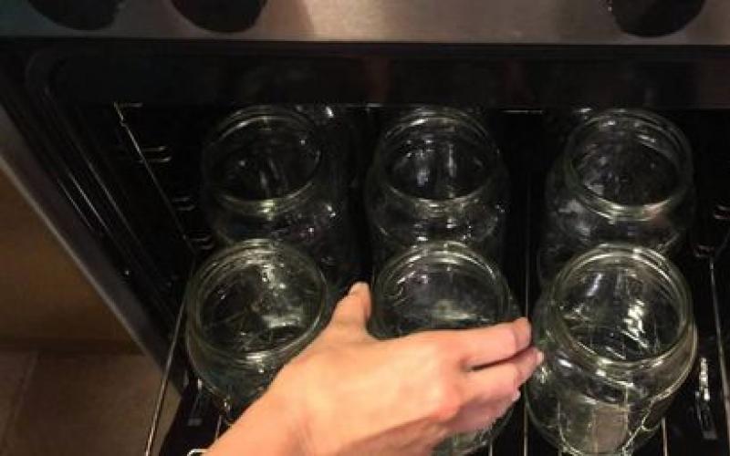 Αποστείρωση βάζων: παραδοσιακές μέθοδοι και η βοήθεια σύγχρονων οικιακών συσκευών Αποστείρωση βάζων στο πλυντήριο πιάτων